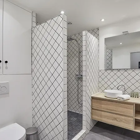 Apartment Centre De By Prestige