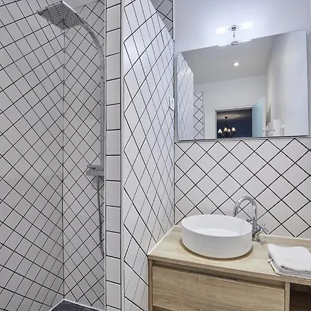 Centre De By Prestige * Paris