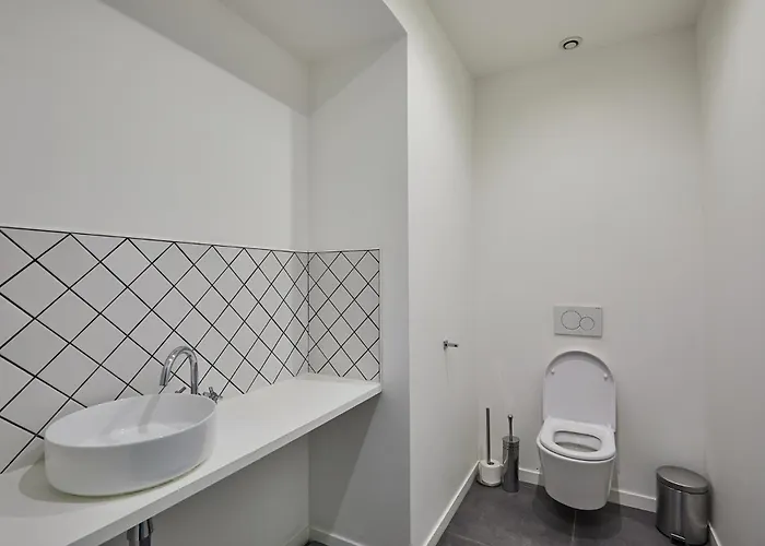 Centre De By Prestige