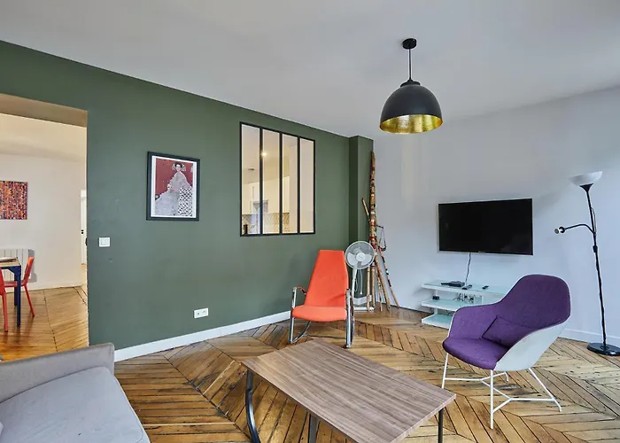 Centre De By Prestige *