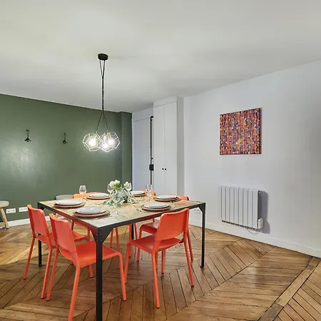 Centre De By Prestige * Paris